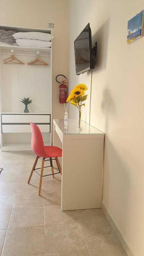 Casa Vacanze Le Cisterne 지오이아 타우로 외부 사진